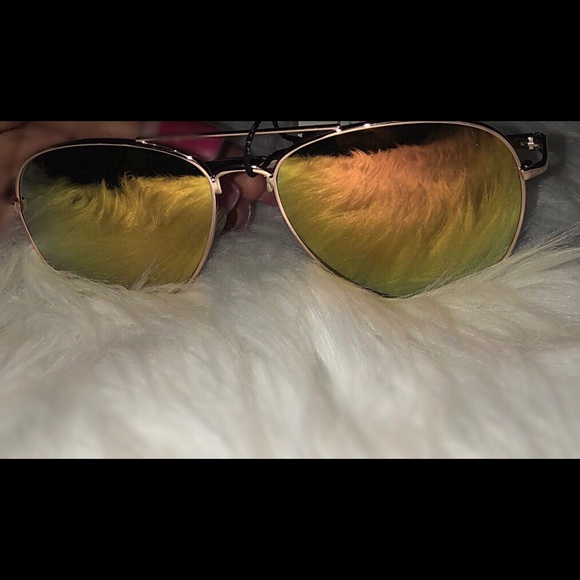 ⭐️💙Yellow, Green & Orange Tinted Sunglasses - Picture 3 of 5